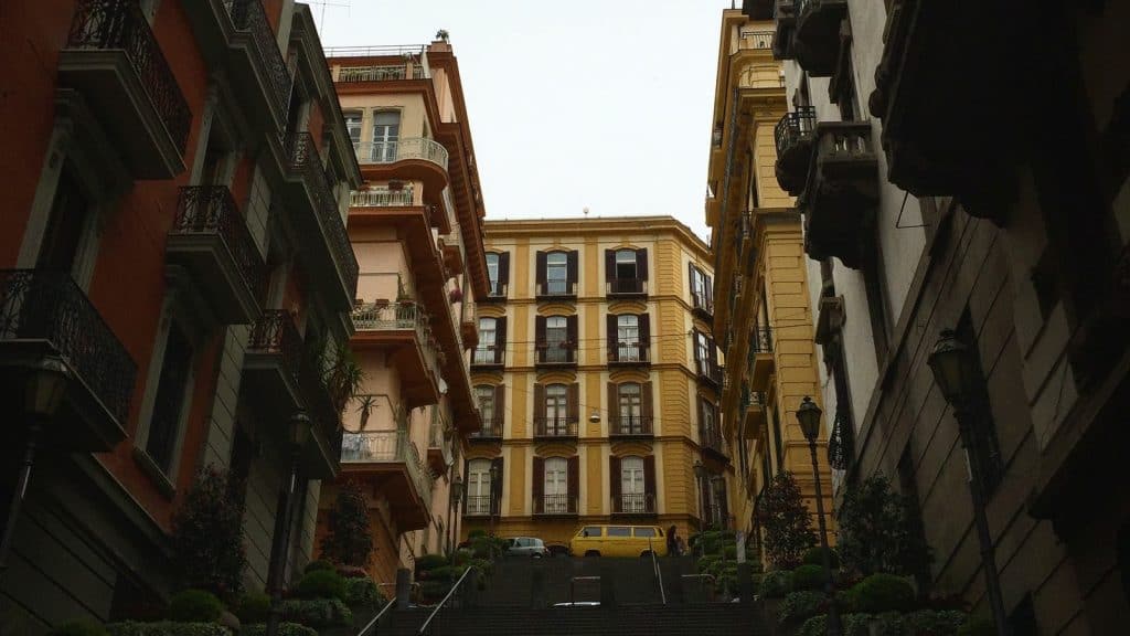 Garaga 3 Easy Steps on How to Make Your Garage Door a WOW Factor