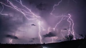 How to Weather-Seal Your Garage Door