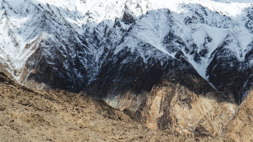 How To Know You Need Garage Door Service