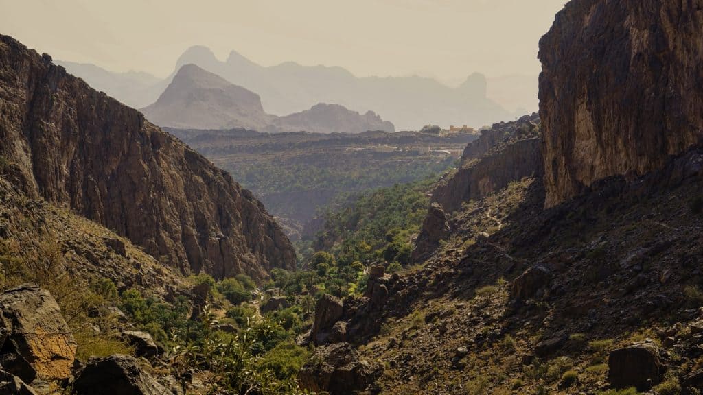 Garages Behind Houses: Does Curb Appeal Still Matter?