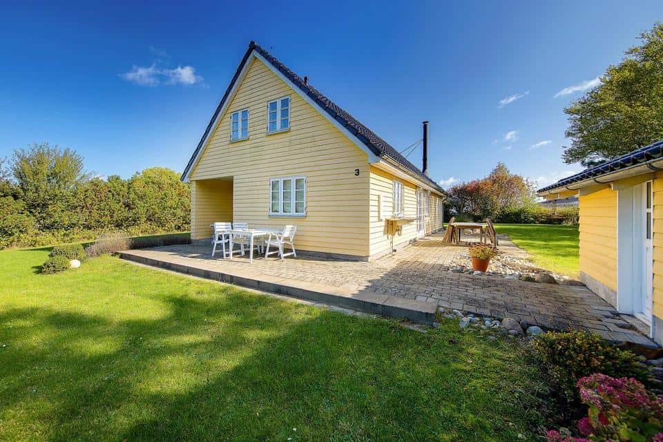 9 Garage Siding Styles You’ll Fall in Love With