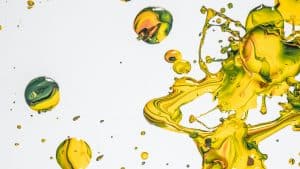 How to Remove Oil Stains From Concrete